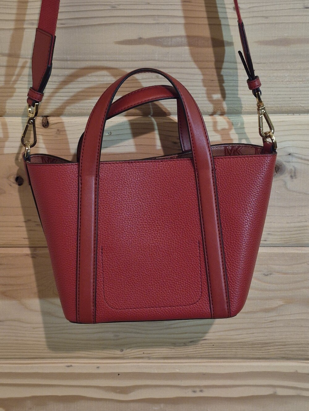 Michael Kors Red Pebbled Leather Shoulder Bag with Gold Hardware - Picture 2 of 6